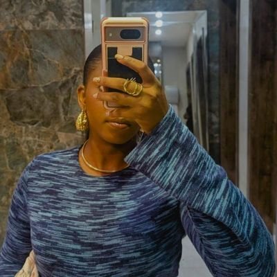 🎙️Audio & Visual storyteller making the world a better place.
On Air @basefmlagos
#Kickstart 7am - 12pm (Every Saturday)
📻Base 101.1FM
#Kidlitwriter