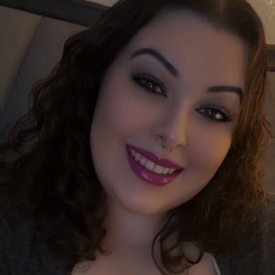 Hey y’all I’m Danielle! I am a wife, Mom, and gamer! Twitch Affiliate💜