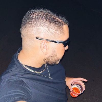 derrubadah's profile picture. .