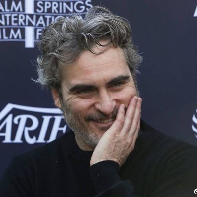 0mko_'s profile picture. electrical engineer ، ادعي لوالدي بالرحمة .