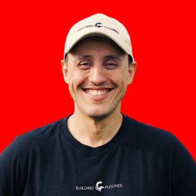 Diretor da Faculdade Cristã da Cidade, pastor de ensino na Igreja da Cidade, formado em Direito, Filosofia e Pedagogia. Mestrando em Planejamento Regional.
