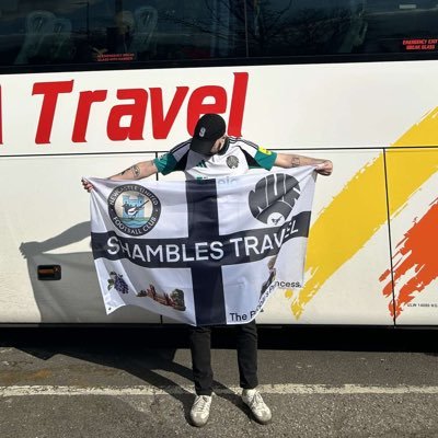 _JWives's profile picture. 29 / tired. #nufc home and away