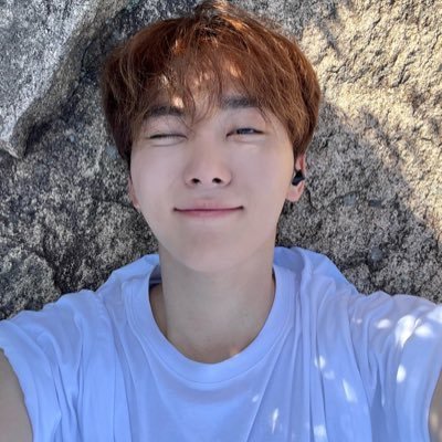 cuteIattes's profile picture. pretty girls love seventeen ──★ ˙🧷 ̟ !!