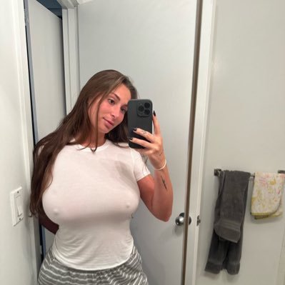 CynthiaGre47290's profile picture. 💕💕 I love to play 👻😍…