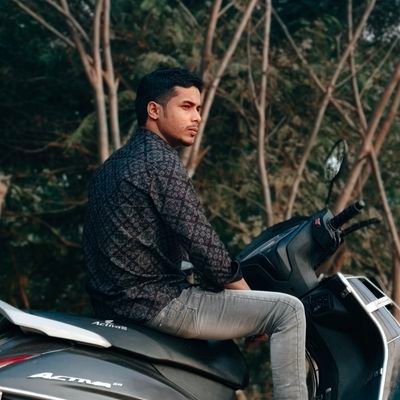 zubEr_Rr's profile picture. 