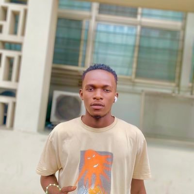 DimitriKom7067's profile picture. La maturité est la mère du respect 😇🇨🇩