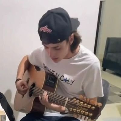 Corridos, no chingaderas.
Lo que hice ya está hecho, no me voy a arrepentir.