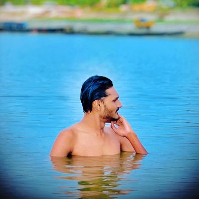 Hasnainshariar's profile picture. Bio Under Construction 😊