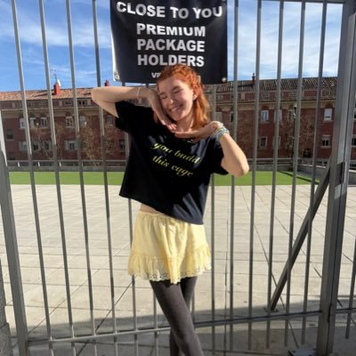 MayaFeli12's profile picture. 