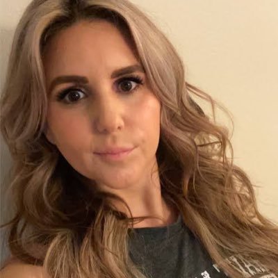 Brandipassante0's profile picture. Beware of fake accounts