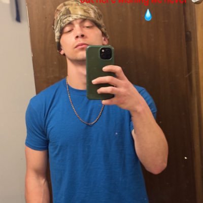 Hellexandria 318 , content creator , Music engineer. Music producer. Rapper. Adult ENT. SoloDolo318