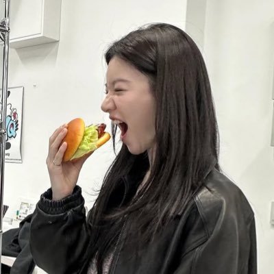 bukan sulap bukan she/her