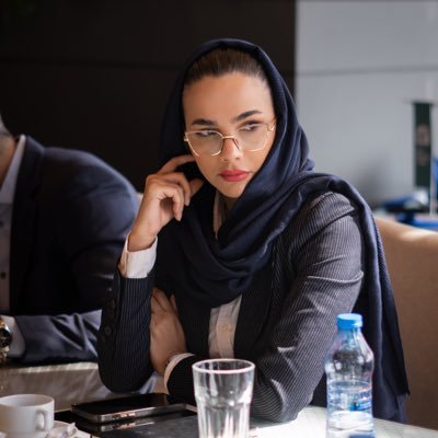 وکیل و مشاور حقوقی | مدیرعامل و موسس پارادایم|ارشدحقوقتجاریاقتصادیبینالمللیدانشگاهتهران|مدیرحقوقیاموربینالمللایراندر اتاق بازرگانی کوالالامپور KLICC|