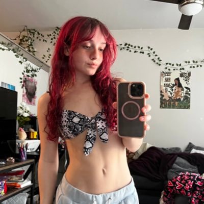 Dog mom and gamer 💕 Valorant, Marvel Rivals, Minecraft, Roblox