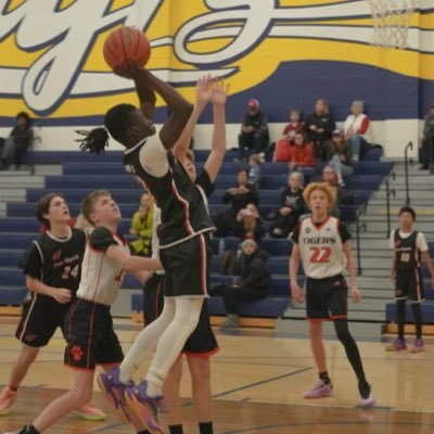 EmmanuelKuncha3's profile picture. C/O 2029 || 5’8 combo guard || Coon Rapids MS || MN SSFS AAU || 3.80 GPA || 📞 612-695-8143