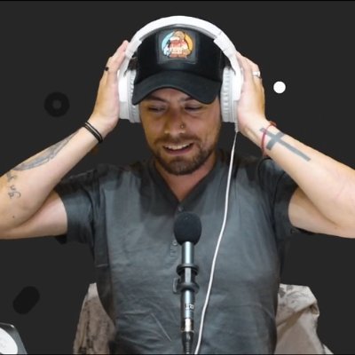 Periodista Deportivo - Comentarista @rumboascenso929 ⚽
Redactor en @citydespierta 📝
Conductor y redactor en #ComunidadGeek 🎮📽️
💙❤️