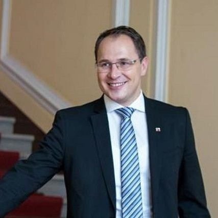 PeterD85014's profile picture. 