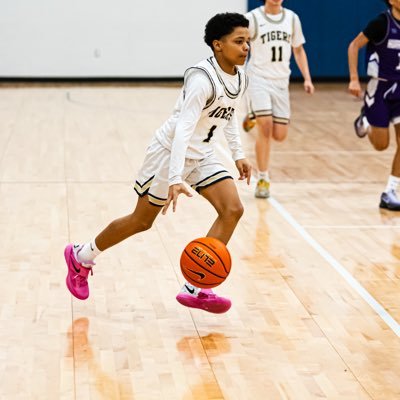 5’5 125lbs - Class of 2027 - 3.8GPA - @kcbasketball1