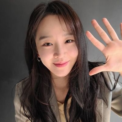 shinhs831_'s profile picture. Roleplayer of 신혜선, YnK Entertainment.   
upcoming project : To My Haeri