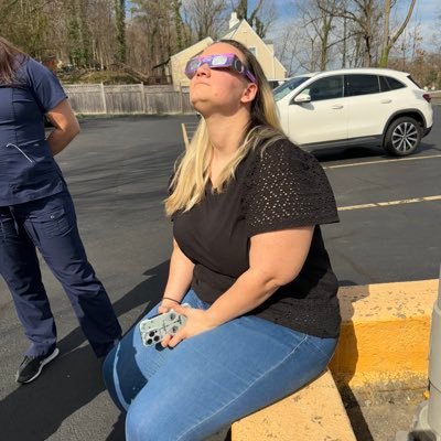 theashmarie's profile picture. The biggest fan of @Pokemon, & @bbcdoctorwho.