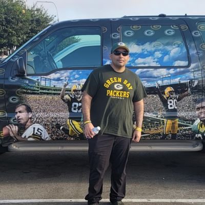 giomedna's profile picture. #GoPackGo 💚💛