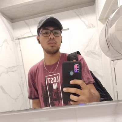 AlexanderinOfi1's profile picture. Alexander