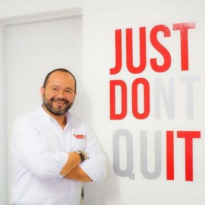 Ing. Industrial, Emprendedor Serial, Esp. Alta Gerencia, Consultor Empresarial, profesor, padre, hijo, amigo! 100% DERECHA @salvemoscol DIM