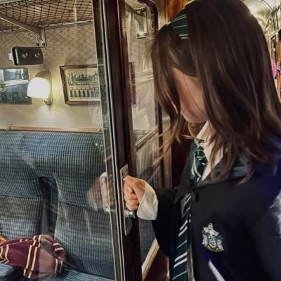 iamsiriusnoiam's profile picture. books, study & some music