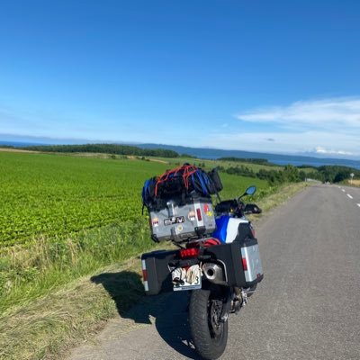 還暦ライダーです。体はガタがきているのに精神年齢は20歳代のまま置き去りに。月曜から金曜までは社長業。週末はBMW F750GSやロードスターに乗って登山やツーリングをしています。Xは不慣れのため無言フォローなどご無礼お許しください。