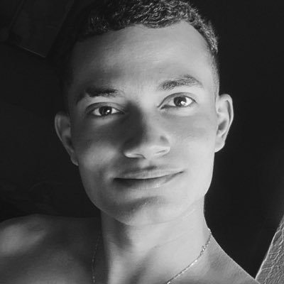 _mhenriquie's profile picture. 🦥