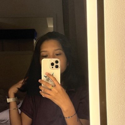 jaureguicamzila's profile picture. Carpe diem - Ann 🥀✨
