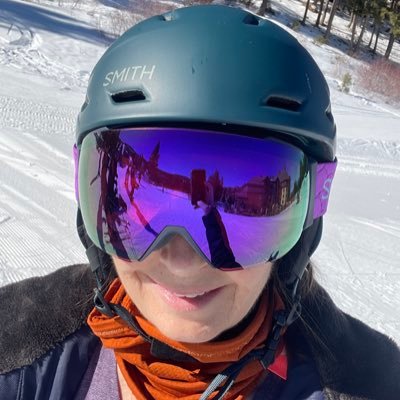 Anne G Weaver🌊has picked a side.🌈🌊🇺🇦 Profile