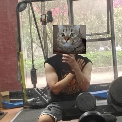 comereak20290's profile picture. 广州男大大二在读，173—65—0.5
想谈恋爱
可搭子，不母
羽球人一个，好想打球啊！时时刻刻都在想～嘿嘿