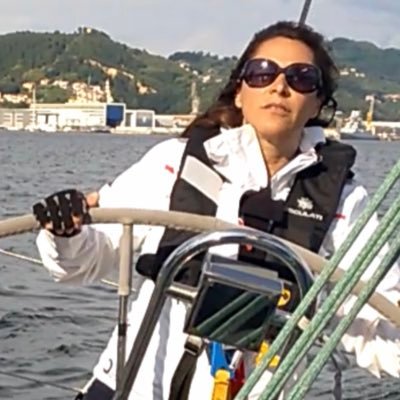 iosonoMG's profile picture. Cosa rende la vita così difficile? La gente”. (cit.)