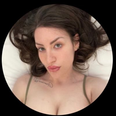 Gabrieladewumi3's profile picture. 