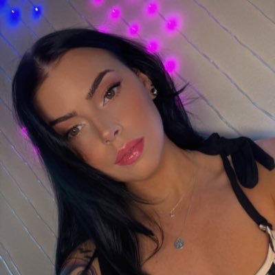 LauraThaExplora Profile
