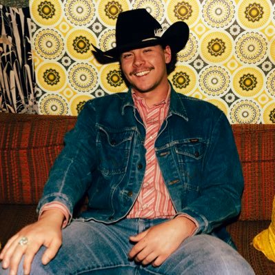 Garrett McKie - Roadrunner for @vneofficial - World’s okayest podcaster @hippiescowboys