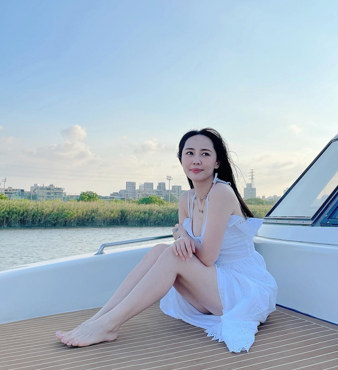 私は今32歳で独身ですが、最近寂しくて、大人で穏やかな恋人を探しています。30歳以上の独身男性がいる場合は、私のLINE:2568665を追加して電話で連絡することができます