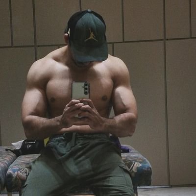 naushu7666's profile picture. struggling on the 🌍