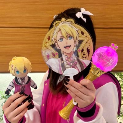 secret_OwOb's profile picture. 【お取引専用 】社会人 20↑ 基本的に24時間以内に返信します うたプリ/パラライ/スタマイ/ブルロ PayPay× 銀行振込のみ