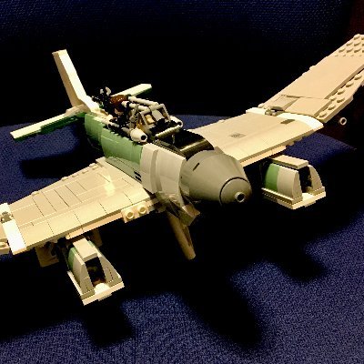 気まぐれで色々書きます。レゴで兵器とかコマドリ作ってます。架空国家、「カナリア共和国」は定期的に更新します。レゴとプラモ、時々ゲーム。迷惑系の人以外はフォロバします。