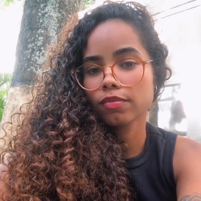 torcedora do @ecvitoria e estudante de programação 🦁👩🏻💻