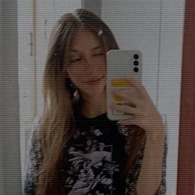 Eng. de alimentos - UEPG                                                                  
Apaixonada por música