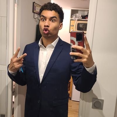 asticomaniac's profile picture. 