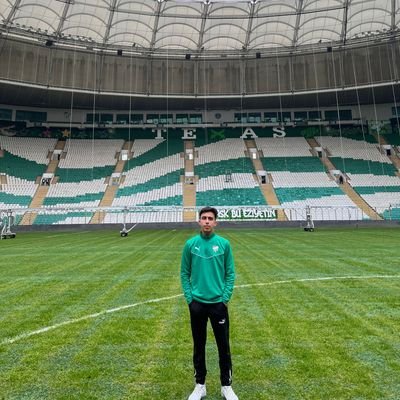 burak_yilmaz16's profile picture. @bursaspor