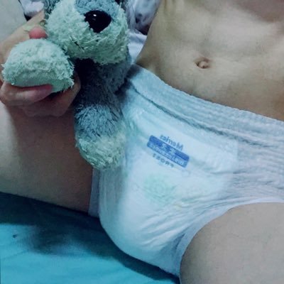 AGei30166889's profile picture. 🔞未滿18歲請勿觀看🈲️ 已追蹤表示成年 ｜運動服｜尿布｜ 170/49 身材走樣中🤪🤪 #ABDL #おむつ男子