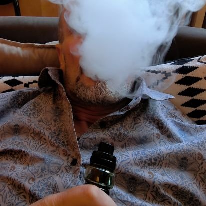 Artoonamment's profile picture. la paix en ligne de mire.