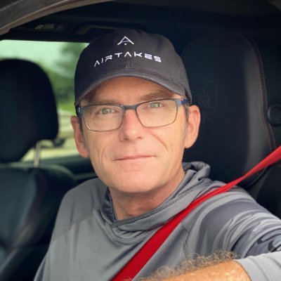 Digital sailor... making waves in creative, marketing, community building, social media audiences, Web3, Web2, blockchain, and B2B/B2C. Traveling on land & sea