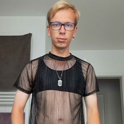 FreetomTVsexy's profile picture. 🔥 26 years young, always ready for exciting chats & exclusive content! 💦 PPV videos, personal messages & much more. Let’s have some fun! 😏💙