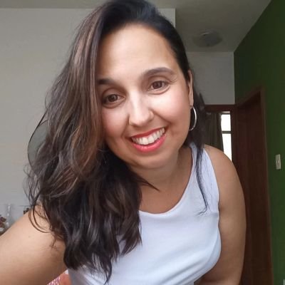 Sambista, Professora e Jornalista